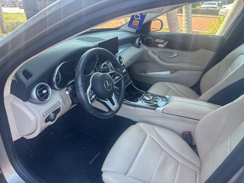 Used 2019 Mercedes-Benz C 300 Sedan image 3