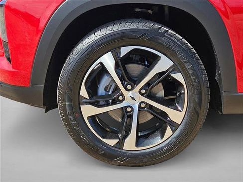 New 2026 Chevrolet Trax RS w/ Sunroof Package image 10