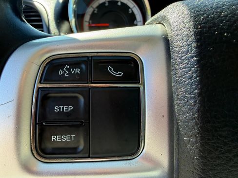 Used 2013 Dodge Grand Caravan SXT w/ Entertainment Group 1 FWD image 15