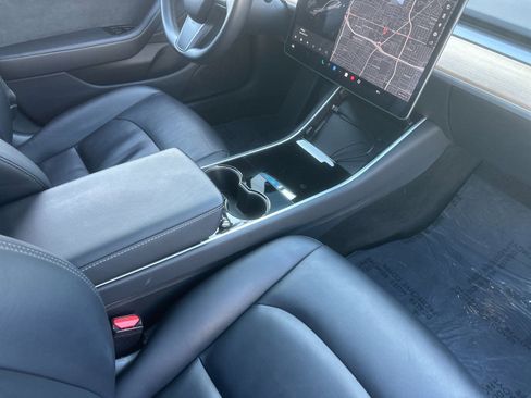 Used 2018 Tesla Model 3 Long Range image 15