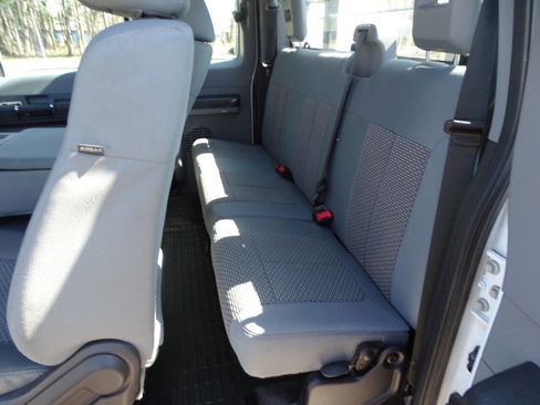 Used 2015 Ford F250 4x4 SuperCab FX4 w/ Power Equipment Group image 27