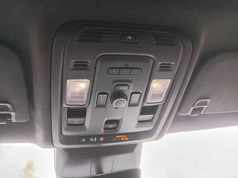 Used 2023 Cadillac Escalade ESV Sport Platinum image 16