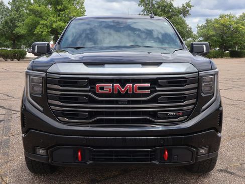 Used 2024 GMC Sierra 1500 AT4 w/ Technology Package AWD/4WD image 14