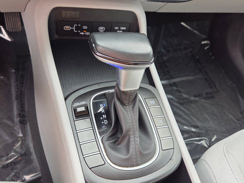 Used 2024 Hyundai Kona SEL image 21