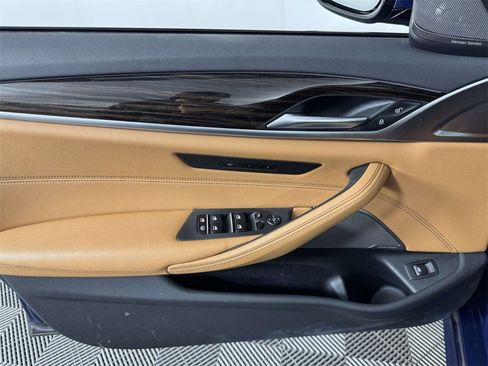 Used 2023 BMW 540i xDrive w/ Executive Package image 17