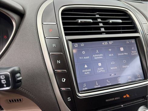 Used 2019 Lincoln Nautilus Select FWD image 39