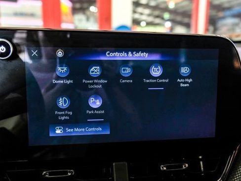Used 2025 Chevrolet Equinox RS w/ Safety and Technology Package AWD/4WD image 35