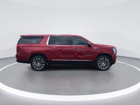 Used 2025 GMC Yukon XL Denali w/ Sun & Power Step Package AWD/4WD image 9