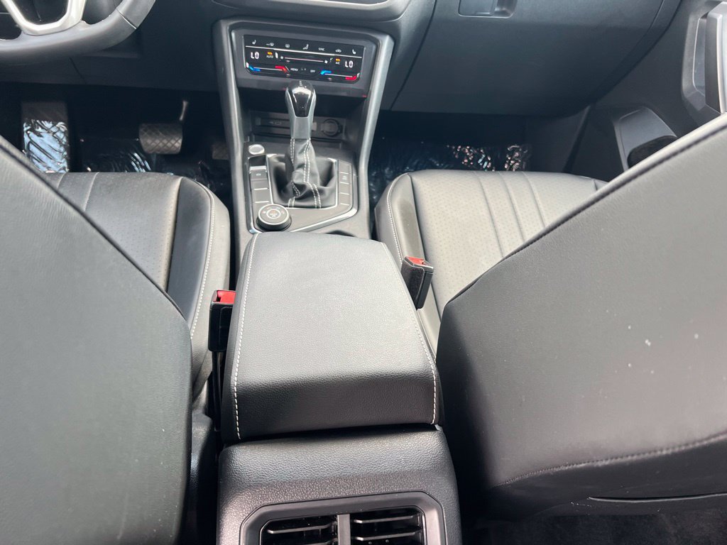 Used 2022 Volkswagen Tiguan SE AWD/4WD image 18