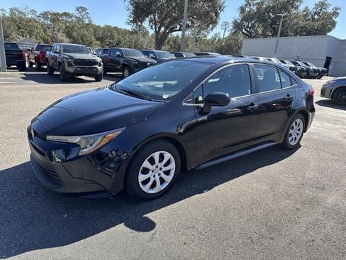 Used 2024 Toyota Corolla LE image 5
