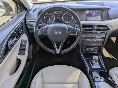 Used 2018 INFINITI QX30 Premium w/ Cargo Package image 16