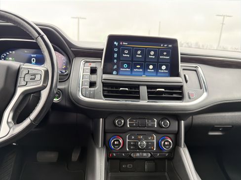 Used 2022 Chevrolet Tahoe Z71 w/ Z71 Off-Road Package image 30