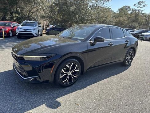 Certified 2023 Toyota Crown Limited image 5