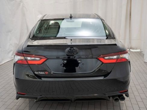 Used 2024 Toyota Camry SE image 4