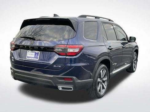 Used 2023 Honda Pilot Elite image 6