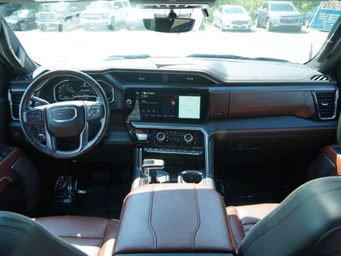 Used 2023 GMC Sierra 1500 Denali Ultimate AWD/4WD image 12