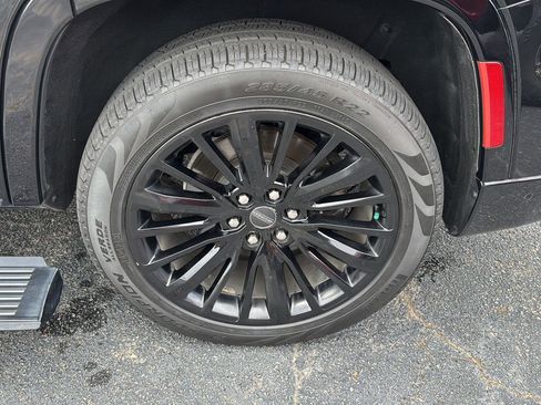 Used 2022 Jeep Grand Wagoneer Series III w/ Rear Seat Video Group 1 image 36