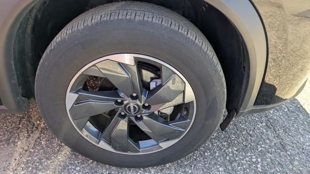 Used 2025 Nissan Rogue SV AWD/4WD image 21