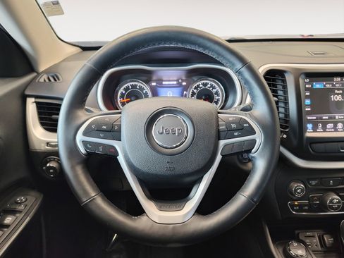 Used 2014 Jeep Cherokee Limited image 14