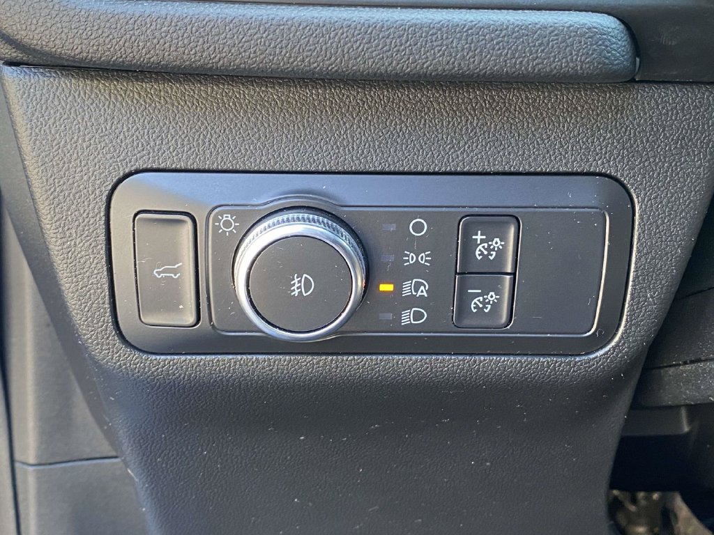 Used 2020 Ford Escape Titanium AWD/4WD image 19