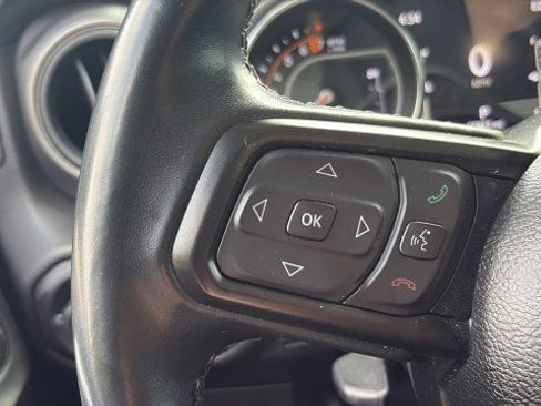 Used 2021 Jeep Gladiator Sport image 14