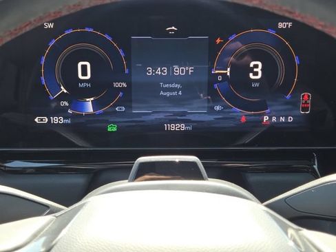 Used 2025 Chevrolet Silverado EV RST AWD/4WD image 29