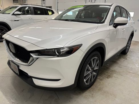 Used 2018 MAZDA CX-5 Touring image 1