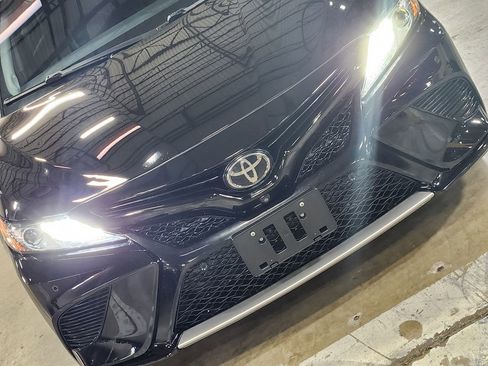 Used 2018 Toyota Camry XSE w/ Driver Assist Package image 19