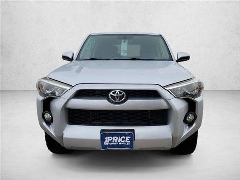 Used 2018 Toyota 4Runner SR5 RWD image 2