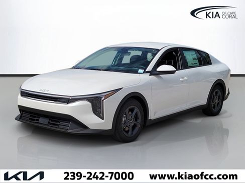 New 2026 Kia K4 FWD image 3