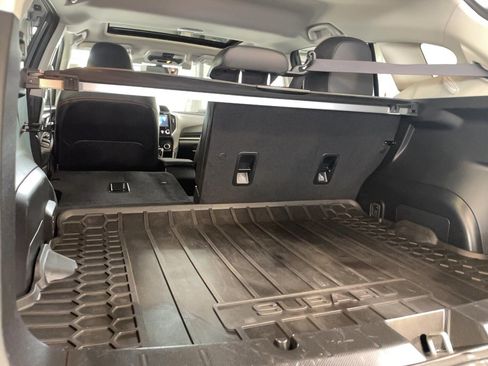 Used 2023 Subaru Crosstrek 2.5i Limited w/ Moonroof Package image 24