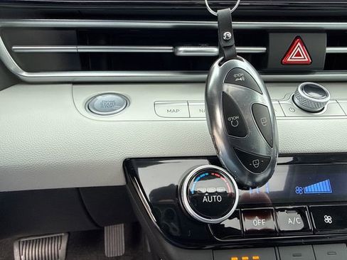 New 2026 Hyundai Elantra Limited image 31