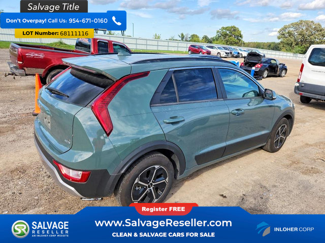 Used 2024 Kia Niro EX w/ EX Cold Weather Package FWD image 4