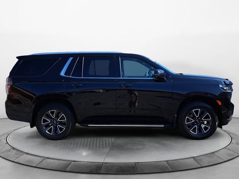 Used 2022 Chevrolet Tahoe LT w/ Luxury Package AWD/4WD image 8