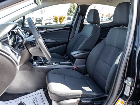 Used 2016 Chevrolet Cruze LT FWD image 9
