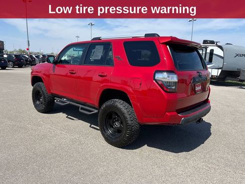 Used 2018 Toyota 4Runner TRD Off-Road image 4