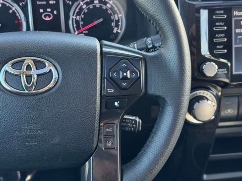 Used 2020 Toyota 4Runner TRD Off-Road Premium w/ Moonroof Package AWD/4WD image 27