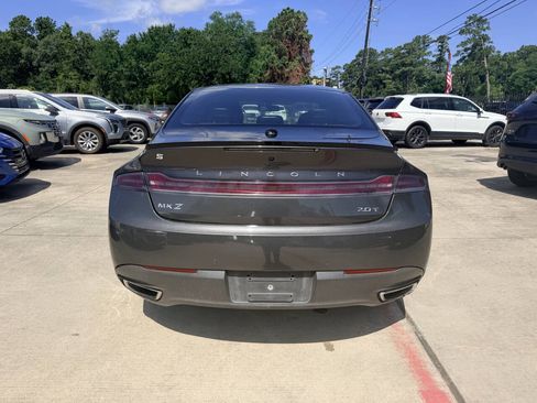 Used 2017 Lincoln MKZ Reserve FWD image 6