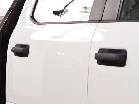 Used 2022 Ford F550 4x4 Crew Cab Super Duty w/ Power Equipment Group image 11