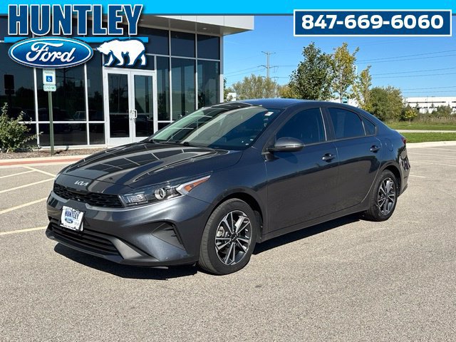 Used 2023 Kia Forte LXS w/ LXS Technology Package FWD image 1