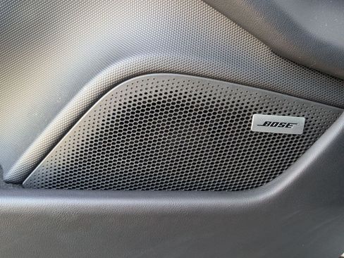 Used 2021 Porsche Taycan image 14