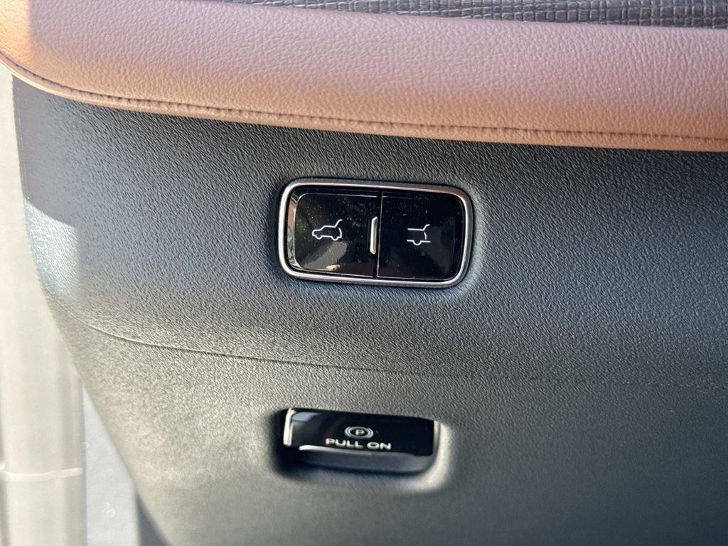 New 2026 Lincoln Navigator Reserve AWD/4WD image 34