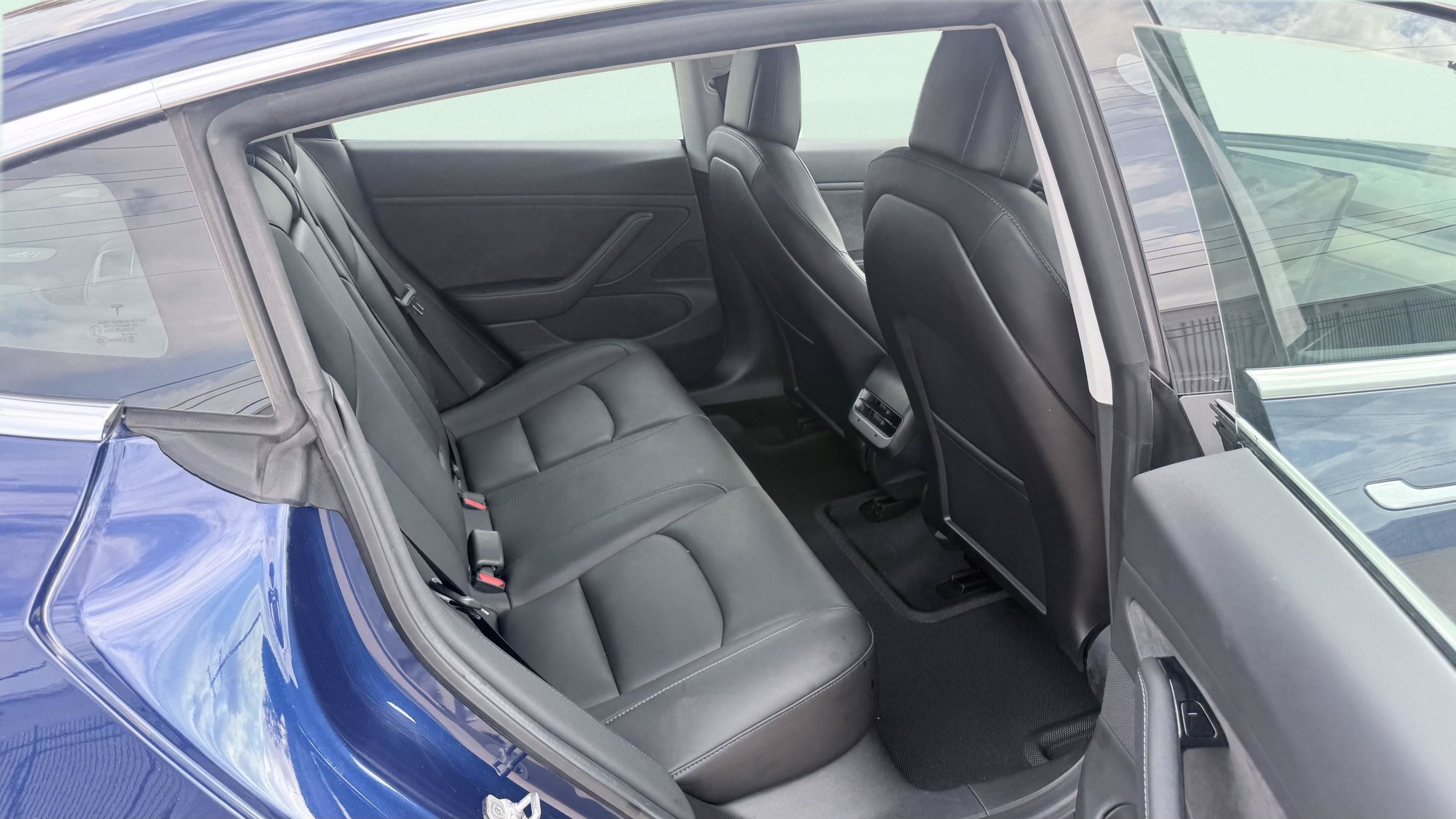 Used 2019 Tesla Model 3 Standard Range RWD image 33