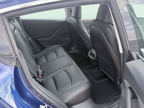 Used 2019 Tesla Model 3 Standard Range RWD image 33