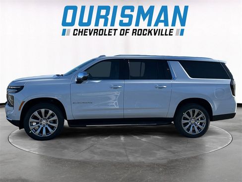 New 2026 Chevrolet Suburban Premier image 3