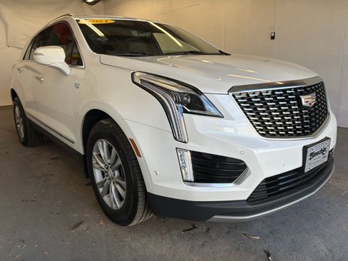 Used 2021 Cadillac XT5 Premium Luxury image 4