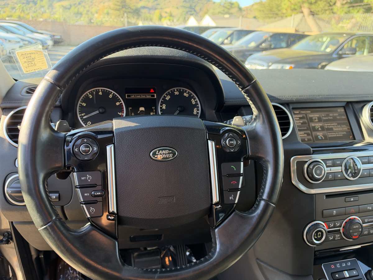 Used 2015 Land Rover LR4 HSE AWD/4WD image 14