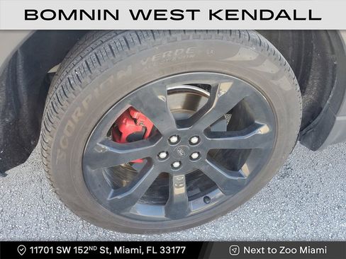 Used 2020 Ford Explorer ST w/ ST Street Pack image 9