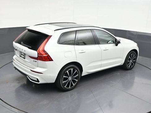 Used 2024 Volvo XC60 B5 Plus w/ Protection Package Premier AWD/4WD image 25
