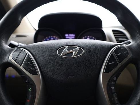 Used 2014 Hyundai Elantra GT image 16